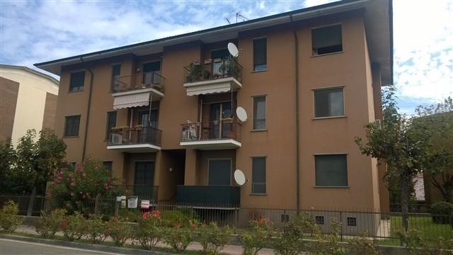 Rif T455 MARCALLO:  4 LOCALI + 2 SERVIZI € 145.000