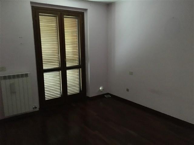 NAVIGLIO MOBILI -  Villa 7 locali € 299.000 T709