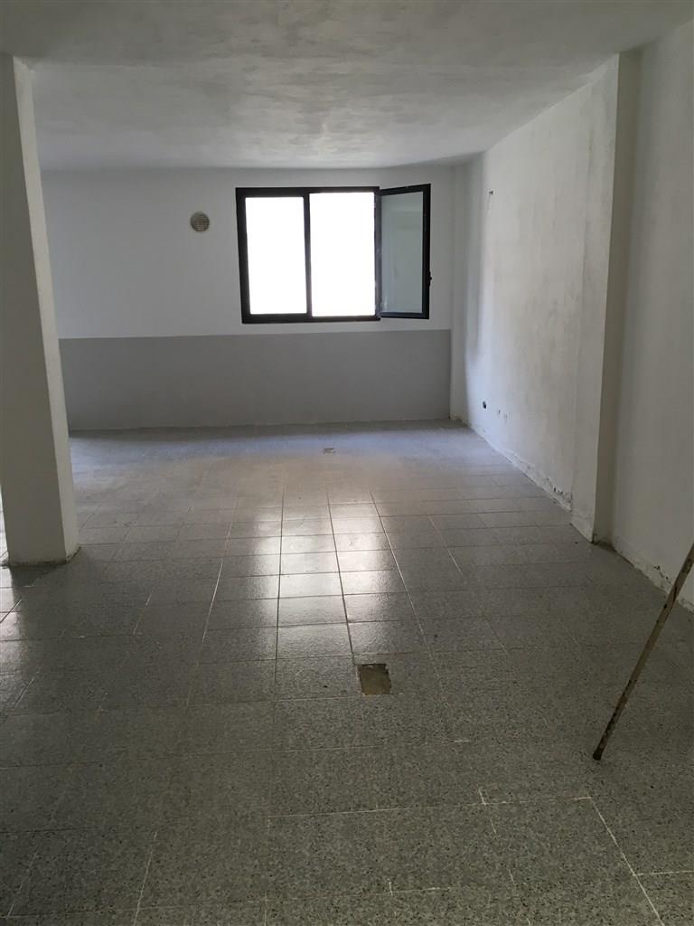 ROBECCO -  UFFICIO RISTRUTTURATO € 70.000 - Rif. UT301