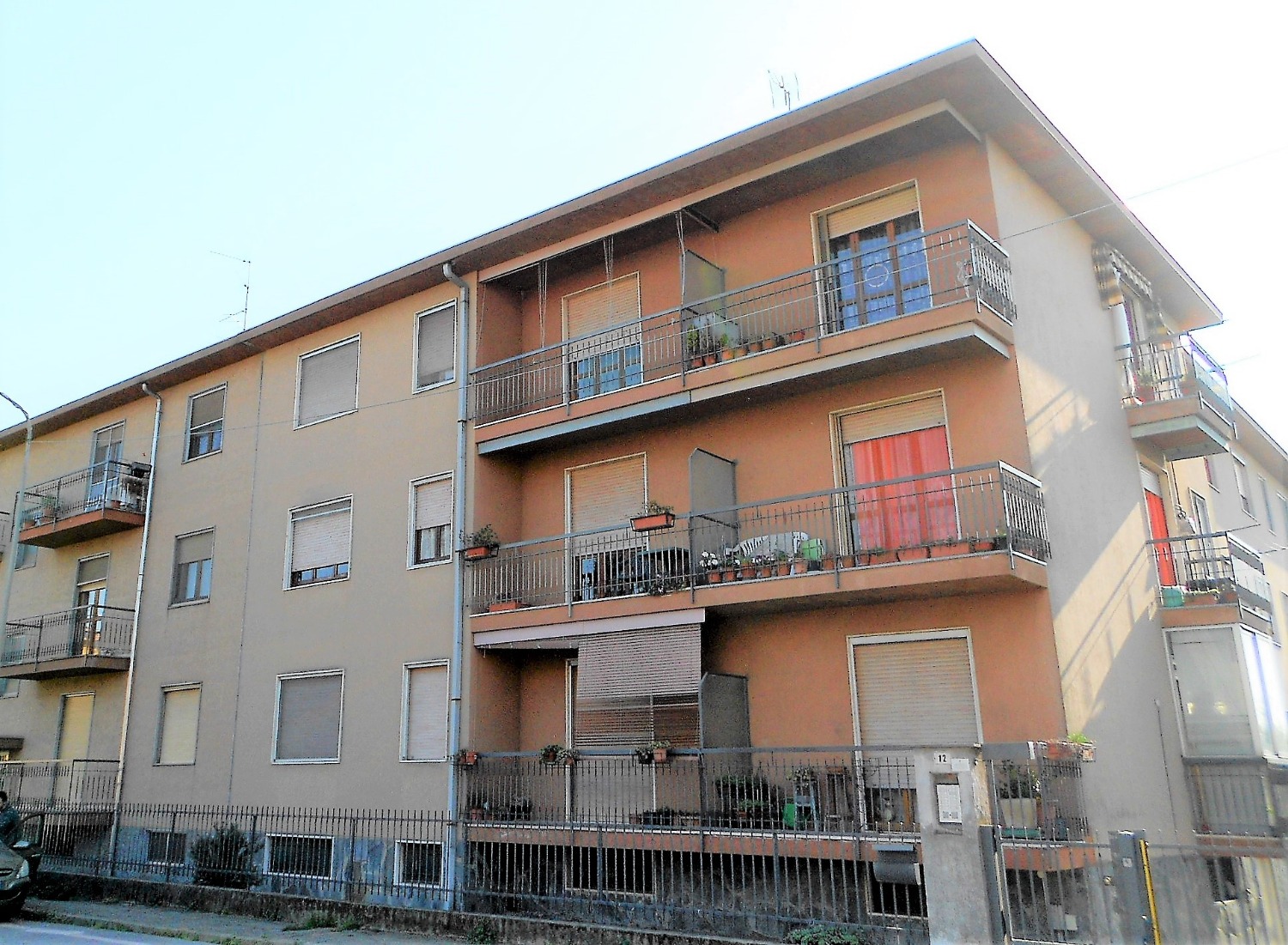 T432 BICOCCA - 4LOCALI+SERVIZI+BOX